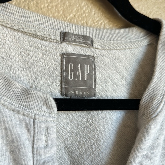 Gap cropped sweatshirt - Picture 2 of 5
